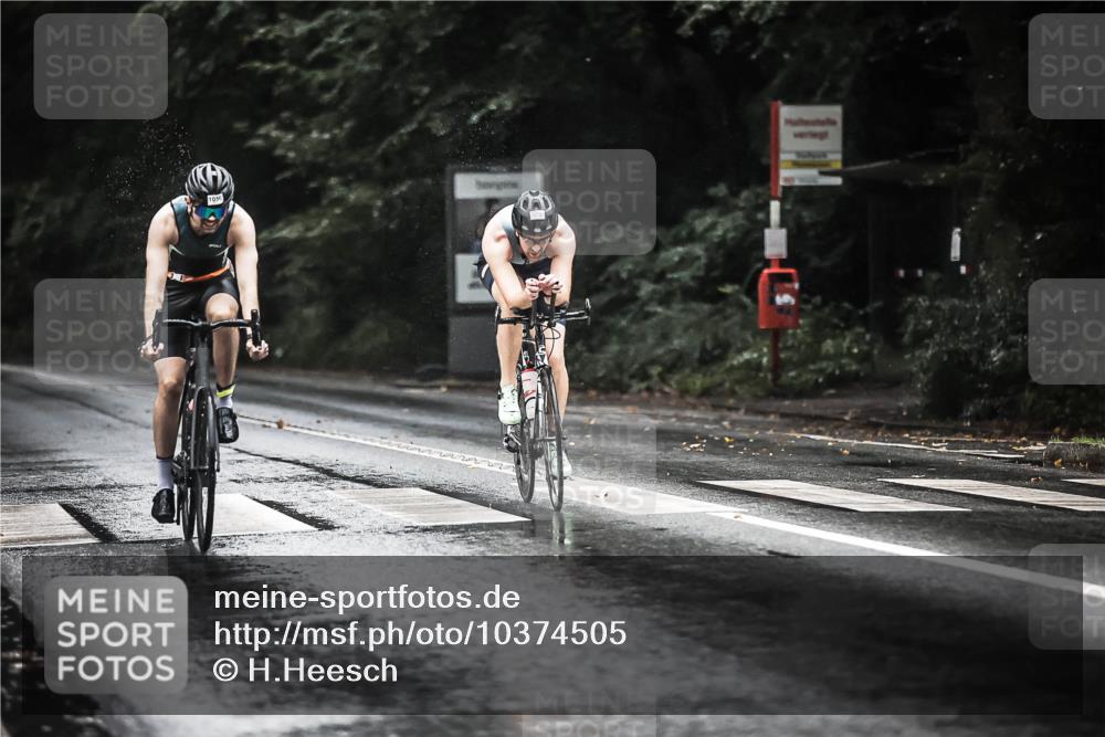 13.09.2026 - Stadtparktriathlon H.Heesch http://msf.ph/oto/10374505 13.09.2026 12:11:50 Radfahren 849, 972, 1056 meine-sportfotos.de