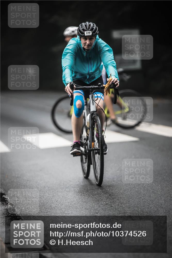 13.09.2026 - Stadtparktriathlon H.Heesch http://msf.ph/oto/10374526 13.09.2026 10:25:31 Radfahren 241, 317, 370, 777 meine-sportfotos.de