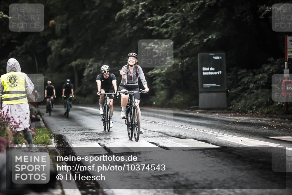 13.09.2026 - Stadtparktriathlon H.Heesch http://msf.ph/oto/10374543 13.09.2026 12:11:56 Radfahren 865, 873, 950, 972, 1056 meine-sportfotos.de