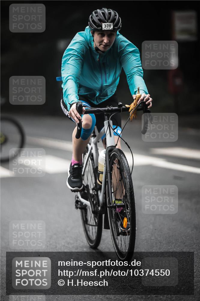 13.09.2026 - Stadtparktriathlon H.Heesch http://msf.ph/oto/10374550 13.09.2026 10:25:31 Radfahren 241, 317, 370, 777 meine-sportfotos.de