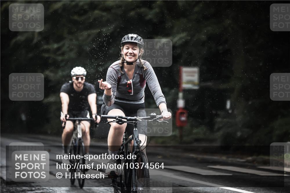 13.09.2026 - Stadtparktriathlon H.Heesch http://msf.ph/oto/10374564 13.09.2026 12:11:57 Radfahren 865, 873, 950, 974 meine-sportfotos.de
