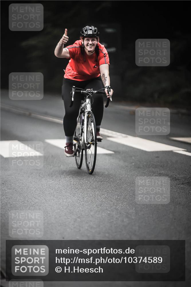 13.09.2026 - Stadtparktriathlon H.Heesch http://msf.ph/oto/10374589 13.09.2026 10:25:38 Radfahren 281, 395 meine-sportfotos.de
