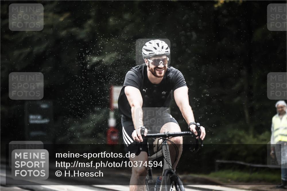 13.09.2026 - Stadtparktriathlon H.Heesch http://msf.ph/oto/10374594 13.09.2026 12:11:59 Radfahren 865, 873, 950, 974 meine-sportfotos.de
