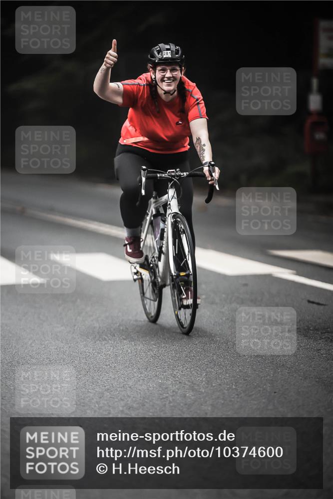 13.09.2026 - Stadtparktriathlon H.Heesch http://msf.ph/oto/10374600 13.09.2026 10:25:38 Radfahren 281, 395 meine-sportfotos.de