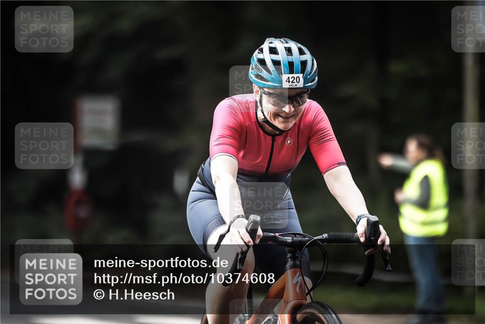 13.09.2026 - Stadtparktriathlon H.Heesch http://msf.ph/oto/10374608 13.09.2026 10:54:57 Radfahren 372, 381, 420, 432, 467, 473, 520, 557, 572, 666 meine-sportfotos.de