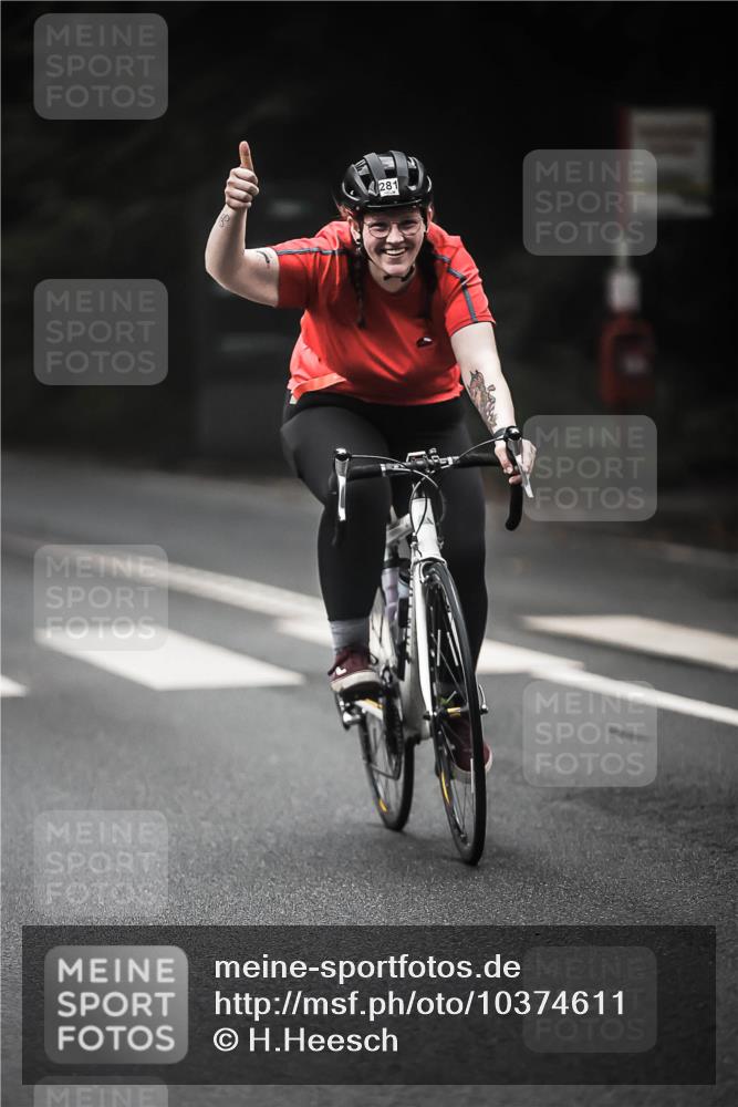 13.09.2026 - Stadtparktriathlon H.Heesch http://msf.ph/oto/10374611 13.09.2026 10:25:39 Radfahren 281, 395 meine-sportfotos.de