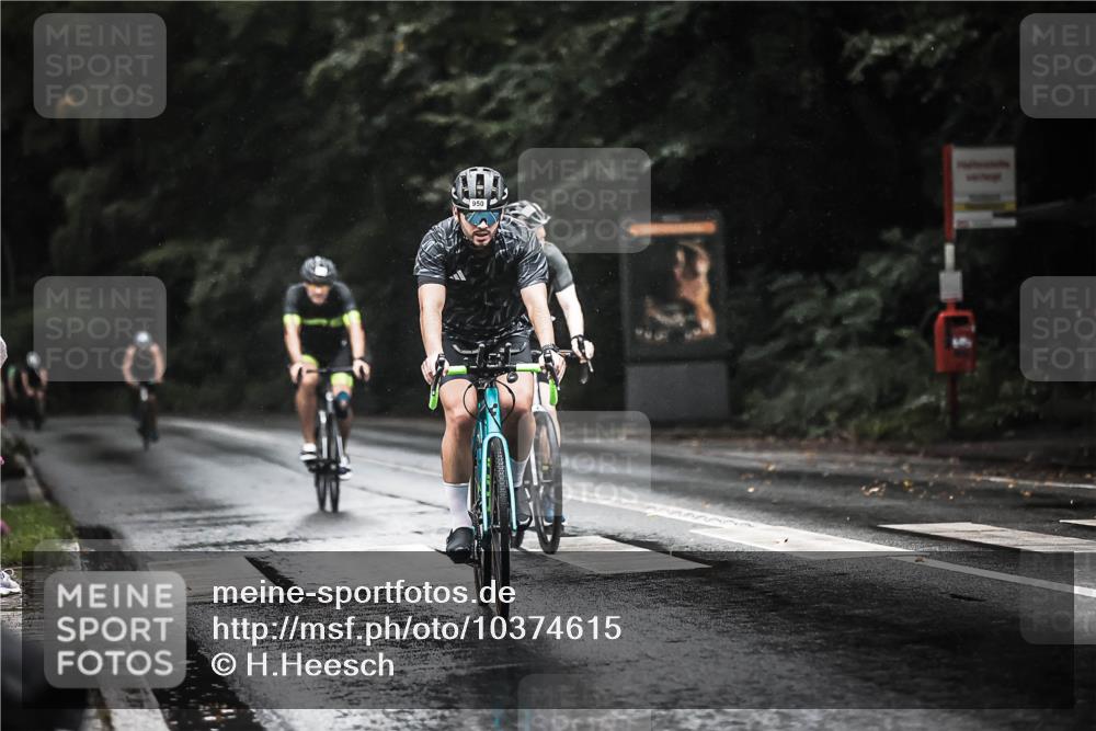 13.09.2026 - Stadtparktriathlon H.Heesch http://msf.ph/oto/10374615 13.09.2026 12:12:01 Radfahren 865, 873, 950, 951, 974 meine-sportfotos.de