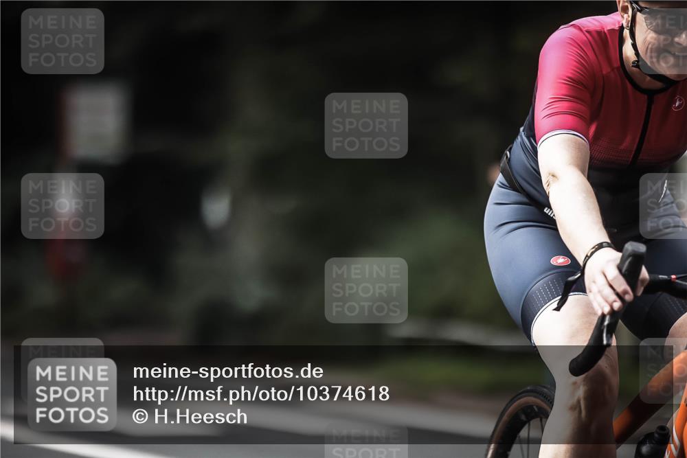 13.09.2026 - Stadtparktriathlon H.Heesch http://msf.ph/oto/10374618 13.09.2026 10:54:57 Radfahren 372, 381, 420, 432, 467, 473, 520, 557, 572, 666 meine-sportfotos.de