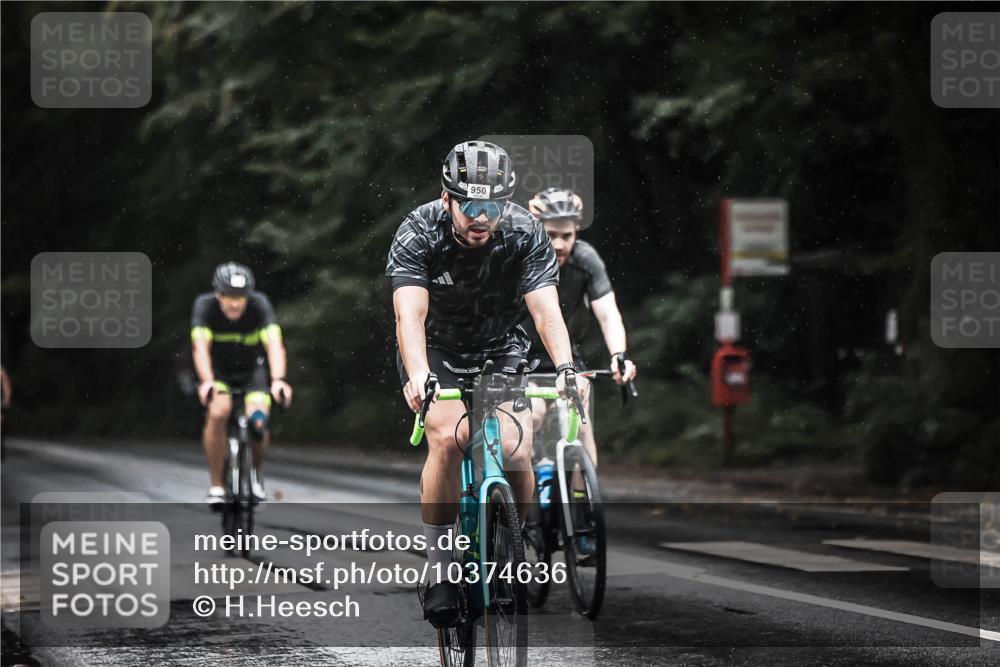 13.09.2026 - Stadtparktriathlon H.Heesch http://msf.ph/oto/10374636 13.09.2026 12:12:02 Radfahren 865, 873, 950, 951, 974 meine-sportfotos.de