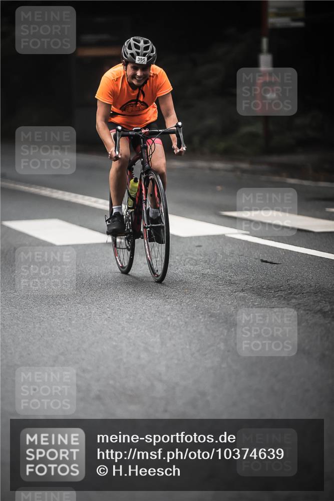 13.09.2026 - Stadtparktriathlon H.Heesch http://msf.ph/oto/10374639 13.09.2026 10:25:40 Radfahren 281, 395 meine-sportfotos.de