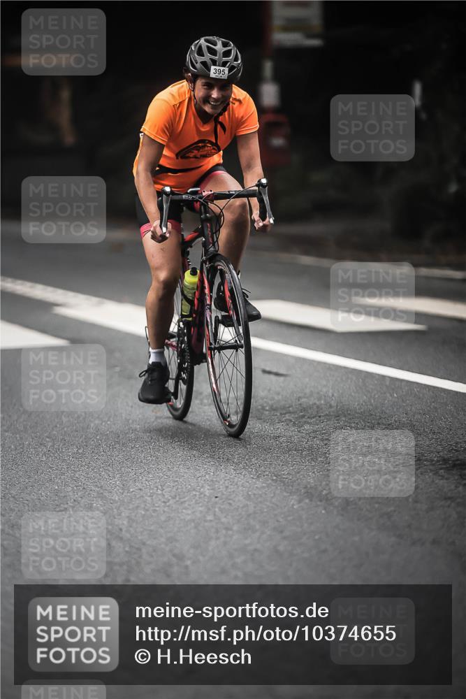 13.09.2026 - Stadtparktriathlon H.Heesch http://msf.ph/oto/10374655 13.09.2026 10:25:40 Radfahren 281, 395 meine-sportfotos.de