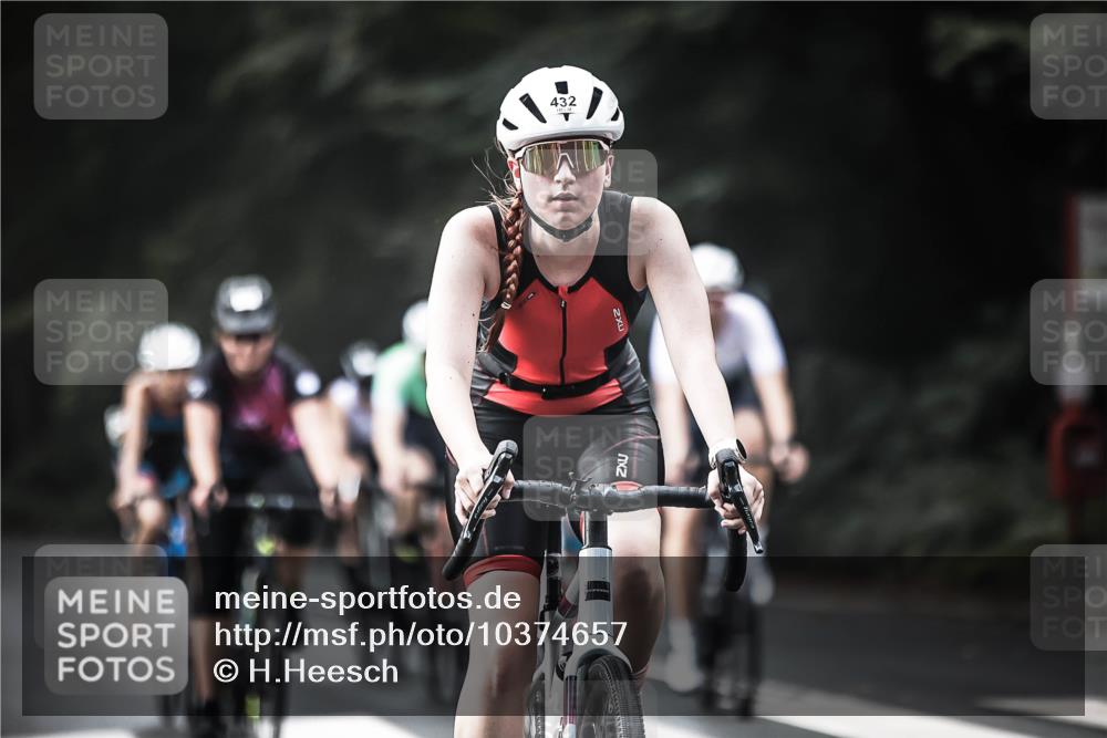 13.09.2026 - Stadtparktriathlon H.Heesch http://msf.ph/oto/10374657 13.09.2026 10:55:01 Radfahren 372, 381, 420, 432, 473, 520, 557, 572, 666 meine-sportfotos.de