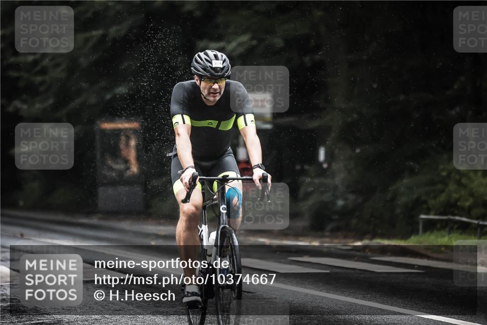 13.09.2026 - Stadtparktriathlon H.Heesch http://msf.ph/oto/10374667 13.09.2026 12:12:03 Radfahren 865, 873, 950, 951, 974 meine-sportfotos.de