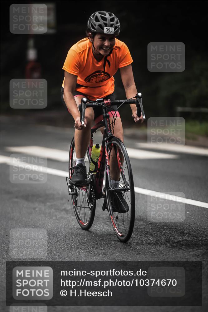 13.09.2026 - Stadtparktriathlon H.Heesch http://msf.ph/oto/10374670 13.09.2026 10:25:41 Radfahren 281, 316, 395 meine-sportfotos.de