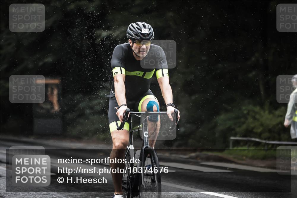 13.09.2026 - Stadtparktriathlon H.Heesch http://msf.ph/oto/10374676 13.09.2026 12:12:03 Radfahren 865, 873, 950, 951, 974 meine-sportfotos.de