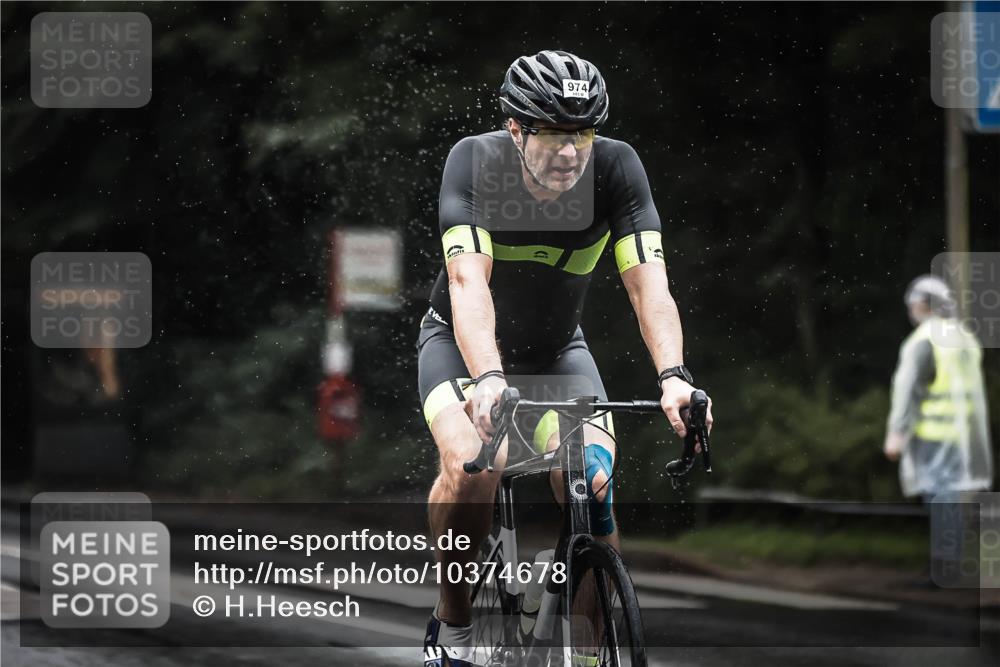 13.09.2026 - Stadtparktriathlon H.Heesch http://msf.ph/oto/10374678 13.09.2026 12:12:03 Radfahren 865, 873, 950, 951, 974 meine-sportfotos.de