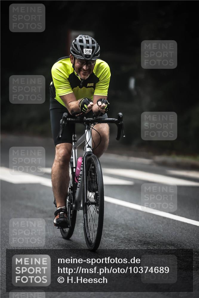 13.09.2026 - Stadtparktriathlon H.Heesch http://msf.ph/oto/10374689 13.09.2026 10:25:47 Radfahren 210, 284, 316, 466 meine-sportfotos.de