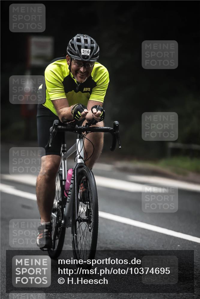 13.09.2026 - Stadtparktriathlon H.Heesch http://msf.ph/oto/10374695 13.09.2026 10:25:47 Radfahren 210, 284, 316, 466 meine-sportfotos.de