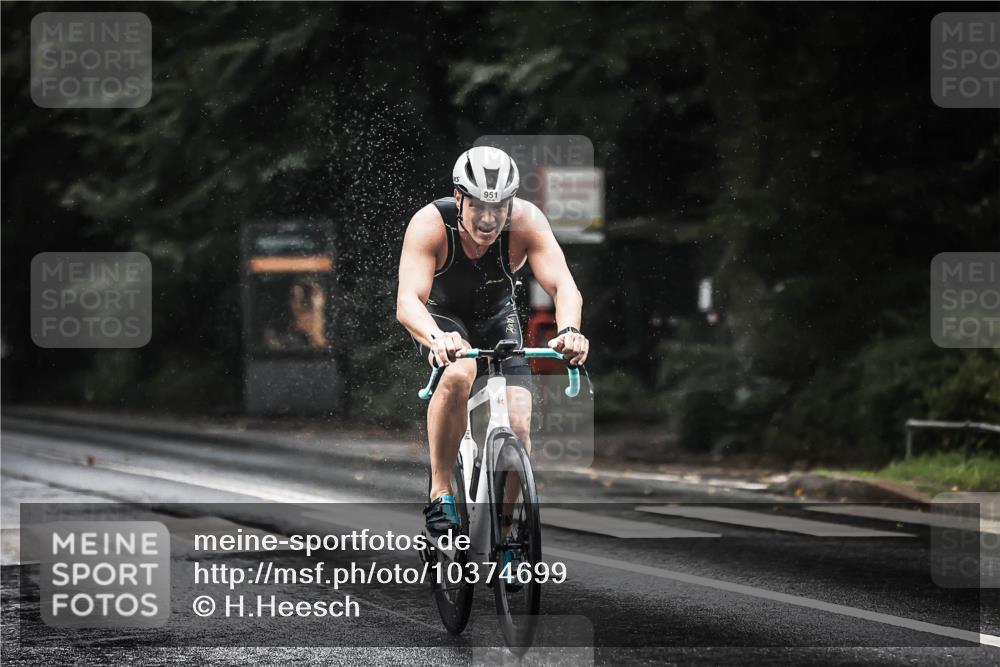 13.09.2026 - Stadtparktriathlon H.Heesch http://msf.ph/oto/10374699 13.09.2026 12:12:06 Radfahren 873, 950, 951, 974, 1004 meine-sportfotos.de