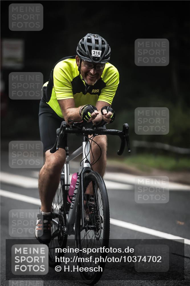 13.09.2026 - Stadtparktriathlon H.Heesch http://msf.ph/oto/10374702 13.09.2026 10:25:48 Radfahren 210, 284, 316, 466 meine-sportfotos.de
