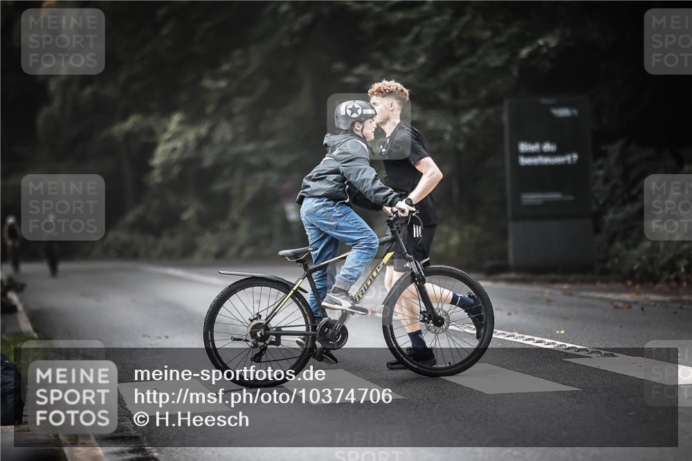 13.09.2026 - Stadtparktriathlon H.Heesch http://msf.ph/oto/10374706 13.09.2026 10:55:05 Radfahren 372, 381, 432, 473, 520, 557, 572, 666 meine-sportfotos.de