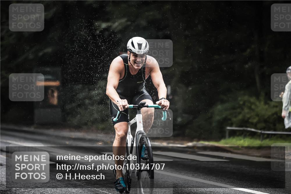 13.09.2026 - Stadtparktriathlon H.Heesch http://msf.ph/oto/10374707 13.09.2026 12:12:07 Radfahren 873, 893, 950, 951, 974, 1004 meine-sportfotos.de