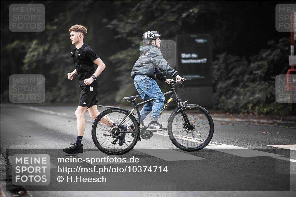 13.09.2026 - Stadtparktriathlon H.Heesch http://msf.ph/oto/10374714 13.09.2026 10:55:05 Radfahren 372, 381, 432, 473, 520, 557, 572, 666 meine-sportfotos.de