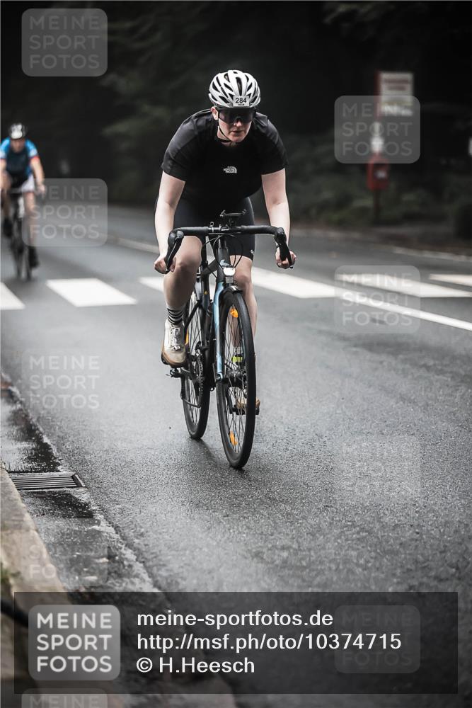 13.09.2026 - Stadtparktriathlon H.Heesch http://msf.ph/oto/10374715 13.09.2026 10:25:49 Radfahren 210, 284, 316, 466 meine-sportfotos.de