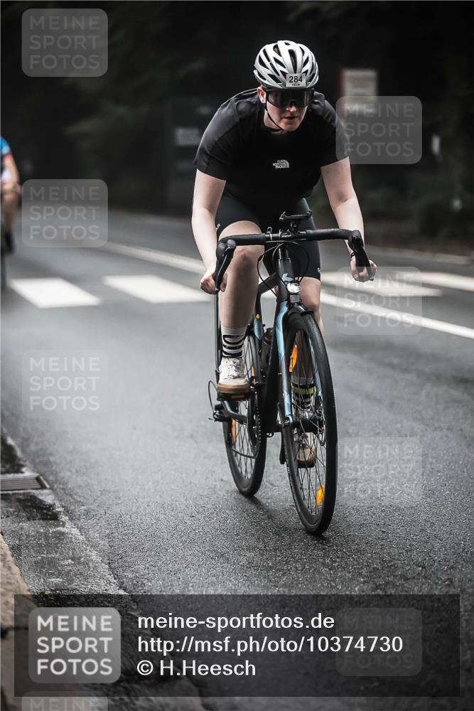13.09.2026 - Stadtparktriathlon H.Heesch http://msf.ph/oto/10374730 13.09.2026 10:25:49 Radfahren 210, 284, 316, 466 meine-sportfotos.de