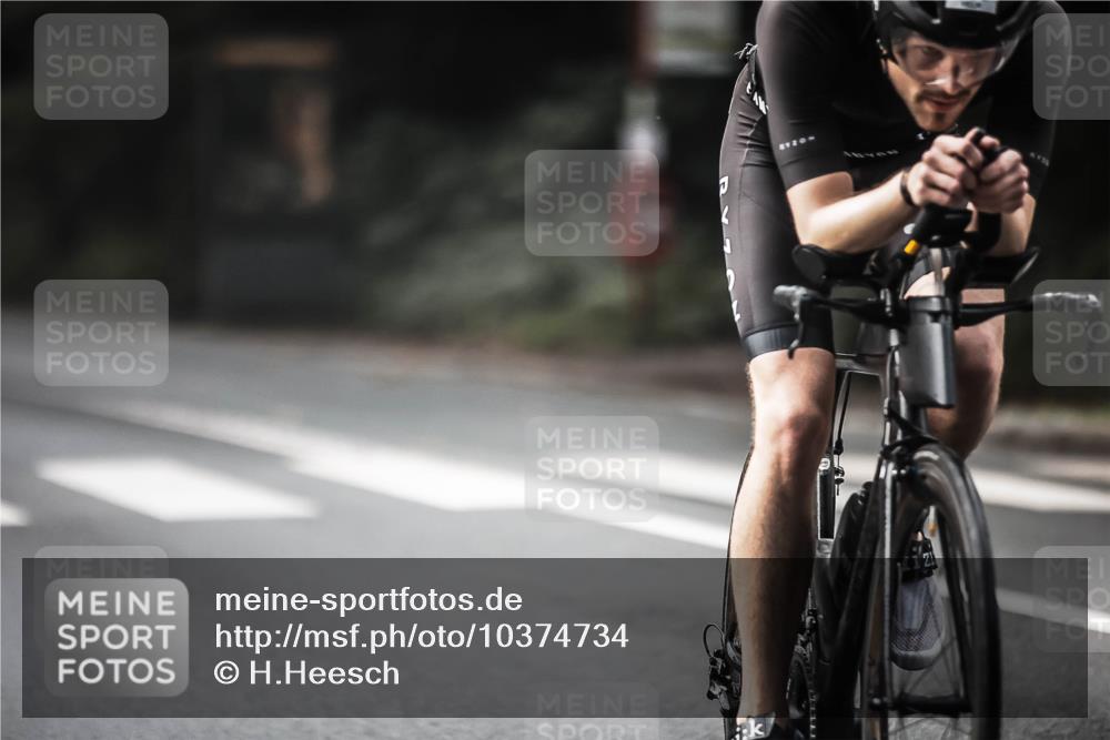 13.09.2026 - Stadtparktriathlon H.Heesch http://msf.ph/oto/10374734 13.09.2026 10:55:13 Radfahren 377, 410, 538, 542 meine-sportfotos.de