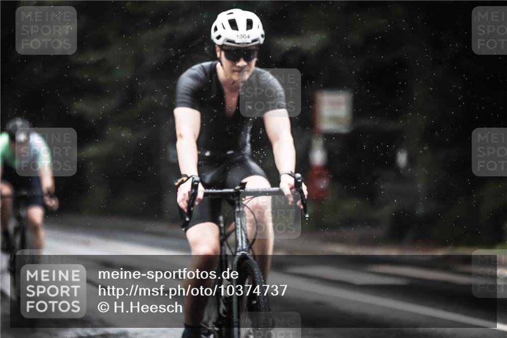 13.09.2026 - Stadtparktriathlon H.Heesch http://msf.ph/oto/10374737 13.09.2026 12:12:12 Radfahren 893, 951, 1004 meine-sportfotos.de