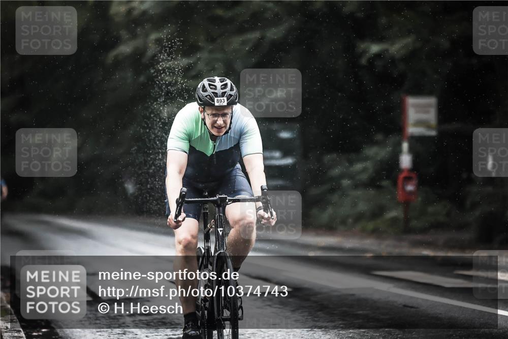 13.09.2026 - Stadtparktriathlon H.Heesch http://msf.ph/oto/10374743 13.09.2026 12:12:13 Radfahren 893, 1004, 1047 meine-sportfotos.de