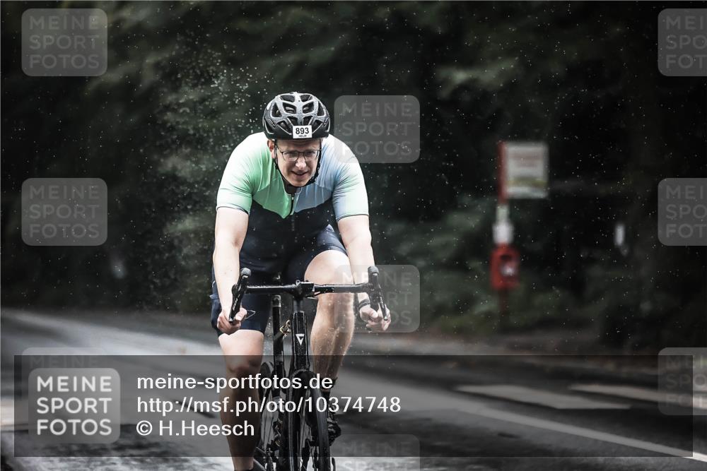 13.09.2026 - Stadtparktriathlon H.Heesch http://msf.ph/oto/10374748 13.09.2026 12:12:13 Radfahren 893, 1004, 1047 meine-sportfotos.de