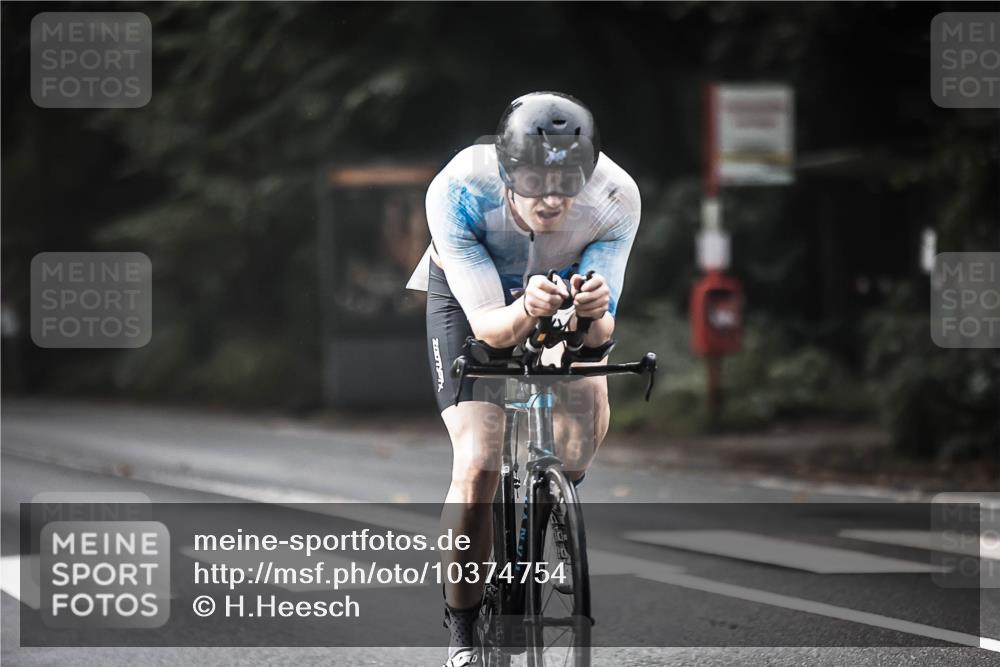 13.09.2026 - Stadtparktriathlon H.Heesch http://msf.ph/oto/10374754 13.09.2026 10:55:15 Radfahren 377, 410, 538, 542 meine-sportfotos.de