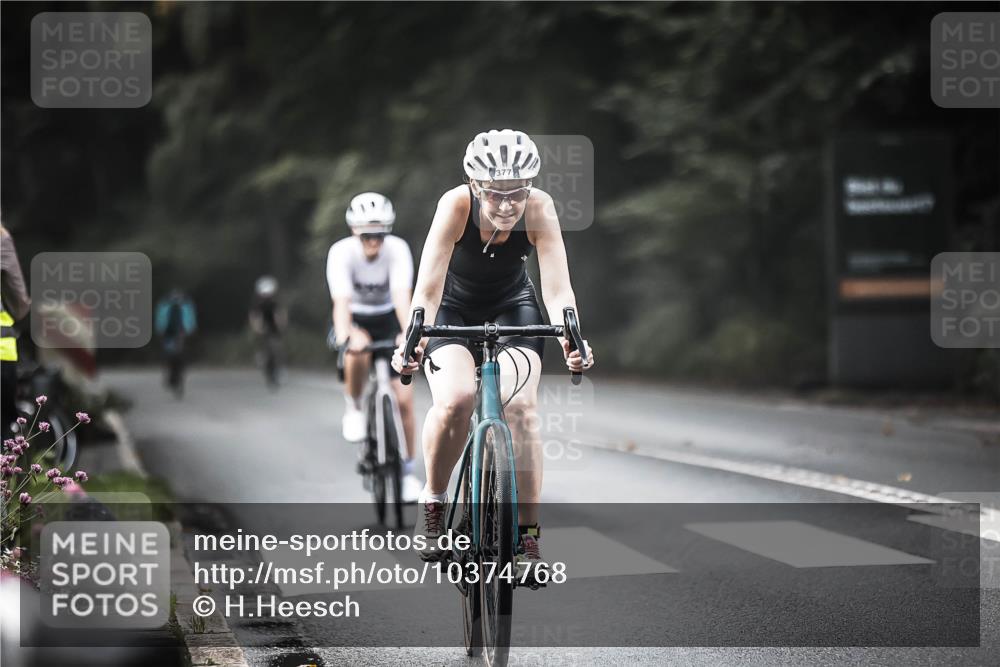 13.09.2026 - Stadtparktriathlon H.Heesch http://msf.ph/oto/10374768 13.09.2026 10:55:17 Radfahren 377, 410, 538, 542 meine-sportfotos.de