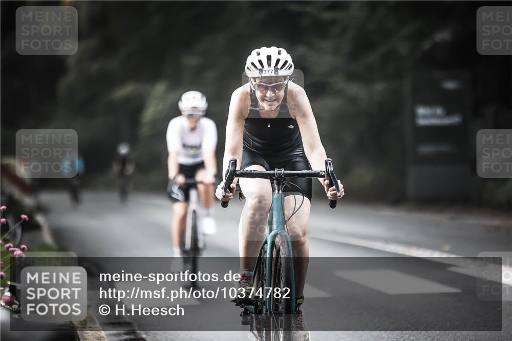13.09.2026 - Stadtparktriathlon H.Heesch http://msf.ph/oto/10374782 13.09.2026 10:55:17 Radfahren 377, 410, 538, 542 meine-sportfotos.de