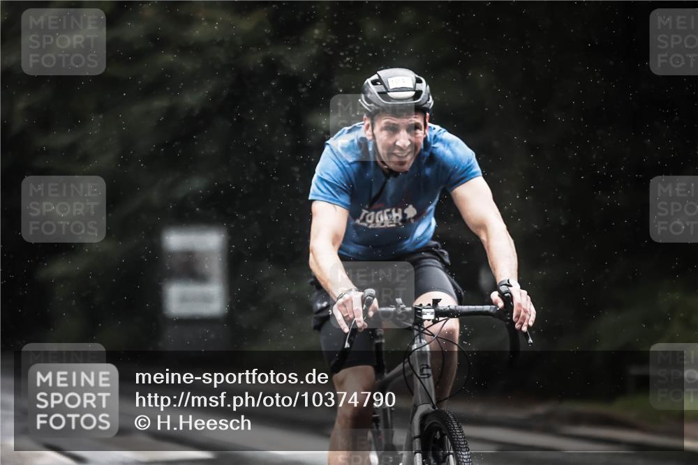 13.09.2026 - Stadtparktriathlon H.Heesch http://msf.ph/oto/10374790 13.09.2026 12:12:20 Radfahren 854, 1047 meine-sportfotos.de