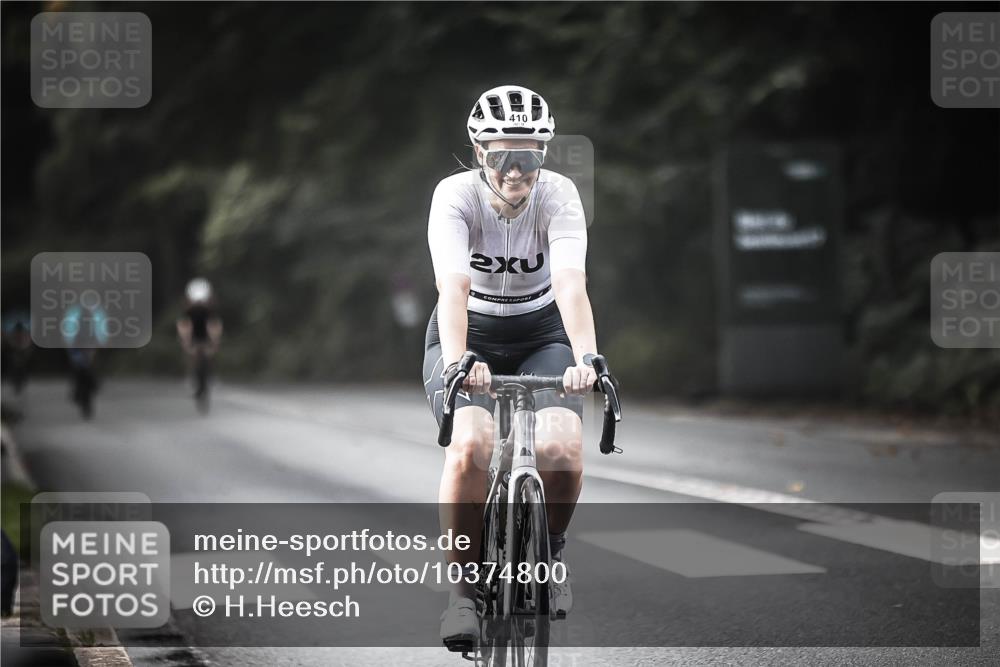13.09.2026 - Stadtparktriathlon H.Heesch http://msf.ph/oto/10374800 13.09.2026 10:55:19 Radfahren 377, 410, 542 meine-sportfotos.de