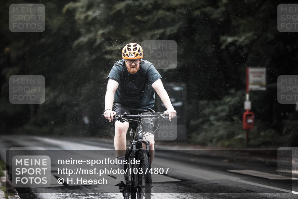 13.09.2026 - Stadtparktriathlon H.Heesch http://msf.ph/oto/10374807 13.09.2026 12:12:25 Radfahren 854, 1047 meine-sportfotos.de
