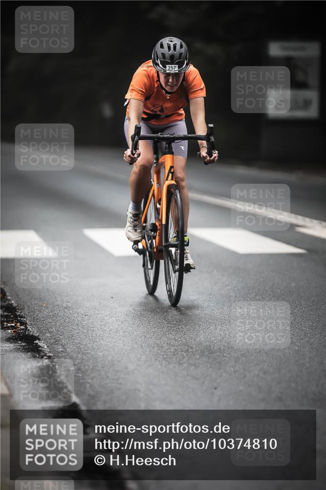 13.09.2026 - Stadtparktriathlon H.Heesch http://msf.ph/oto/10374810 13.09.2026 10:25:57 Radfahren 210, 257, 421, 466 meine-sportfotos.de