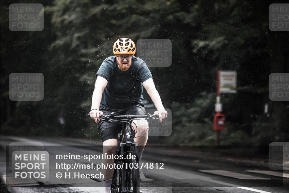 13.09.2026 - Stadtparktriathlon H.Heesch http://msf.ph/oto/10374812 13.09.2026 12:12:25 Radfahren 854, 1047 meine-sportfotos.de