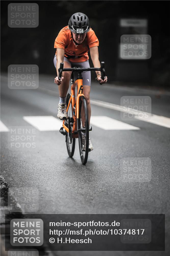 13.09.2026 - Stadtparktriathlon H.Heesch http://msf.ph/oto/10374817 13.09.2026 10:25:57 Radfahren 210, 257, 421, 466 meine-sportfotos.de