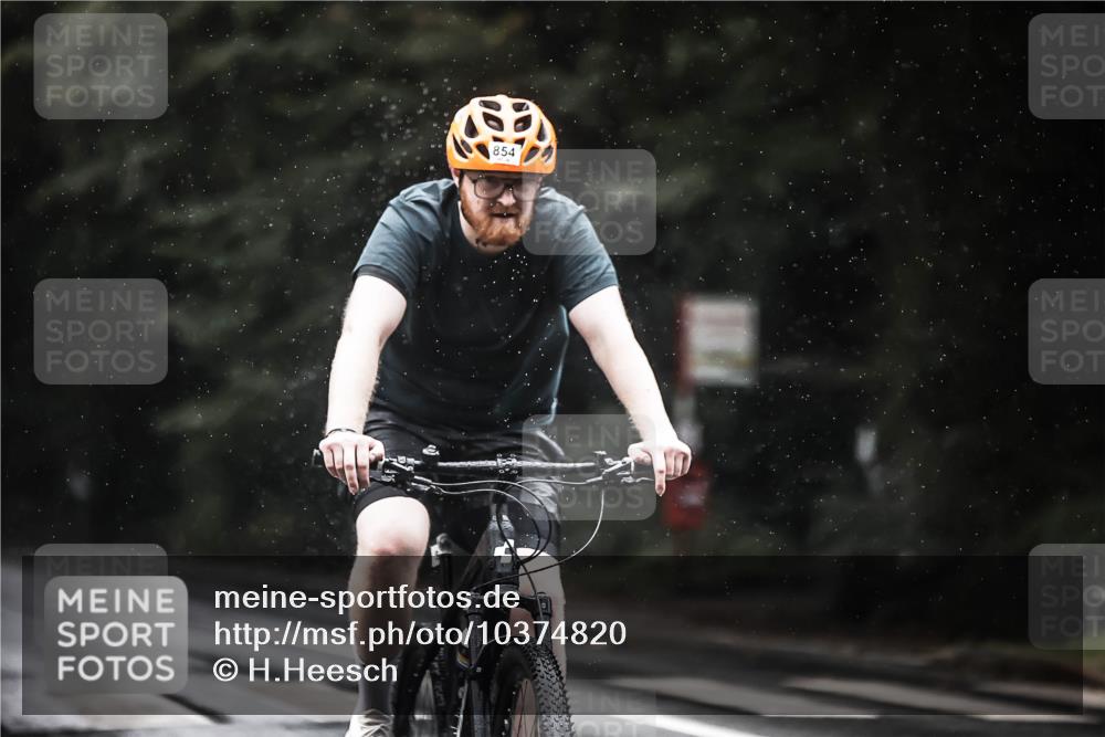 13.09.2026 - Stadtparktriathlon H.Heesch http://msf.ph/oto/10374820 13.09.2026 12:12:25 Radfahren 854, 1047 meine-sportfotos.de