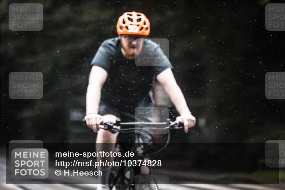 13.09.2026 - Stadtparktriathlon H.Heesch http://msf.ph/oto/10374828 13.09.2026 12:12:25 Radfahren 854, 1047 meine-sportfotos.de