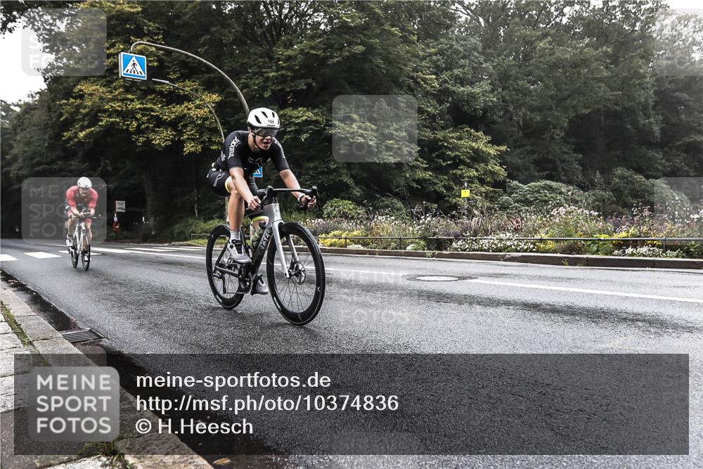 13.09.2026 - Stadtparktriathlon H.Heesch http://msf.ph/oto/10374836 13.09.2026 09:13:49 Radfahren 105, 108, 112, 130 meine-sportfotos.de