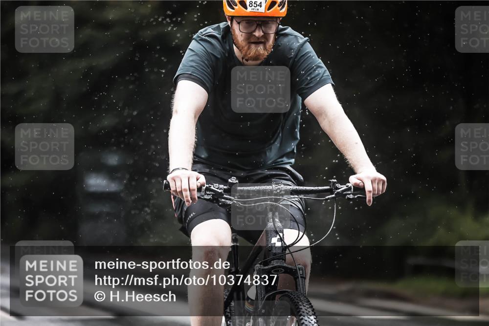 13.09.2026 - Stadtparktriathlon H.Heesch http://msf.ph/oto/10374837 13.09.2026 12:12:26 Radfahren 854 meine-sportfotos.de