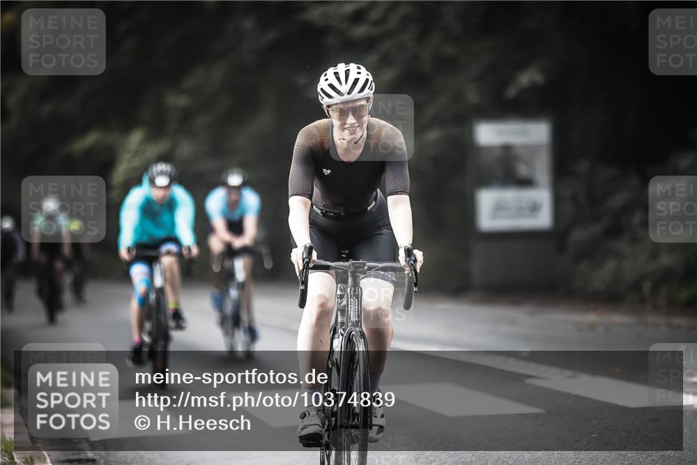 13.09.2026 - Stadtparktriathlon H.Heesch http://msf.ph/oto/10374839 13.09.2026 10:55:26 Radfahren 353, 358, 370, 546, 672 meine-sportfotos.de