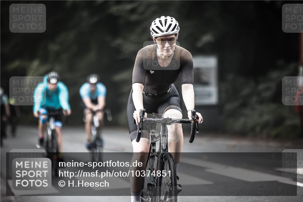 13.09.2026 - Stadtparktriathlon H.Heesch http://msf.ph/oto/10374851 13.09.2026 10:55:26 Radfahren 353, 358, 370, 546, 672 meine-sportfotos.de