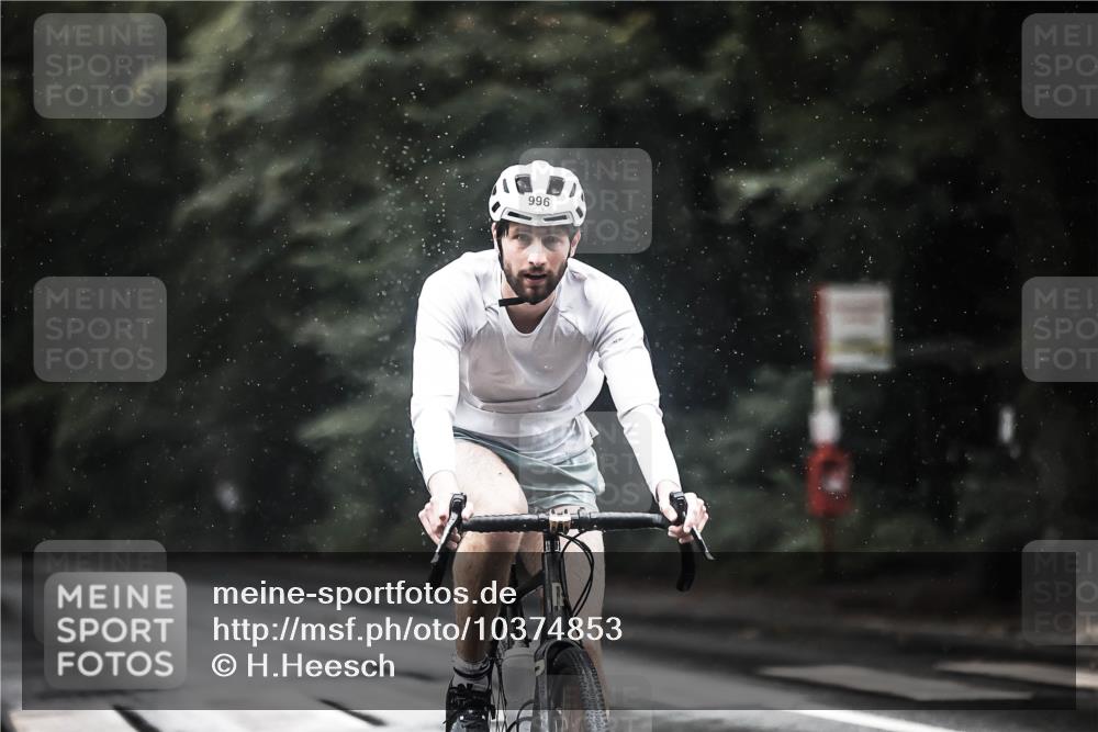 13.09.2026 - Stadtparktriathlon H.Heesch http://msf.ph/oto/10374853 13.09.2026 12:12:38 Radfahren 842, 953, 996 meine-sportfotos.de