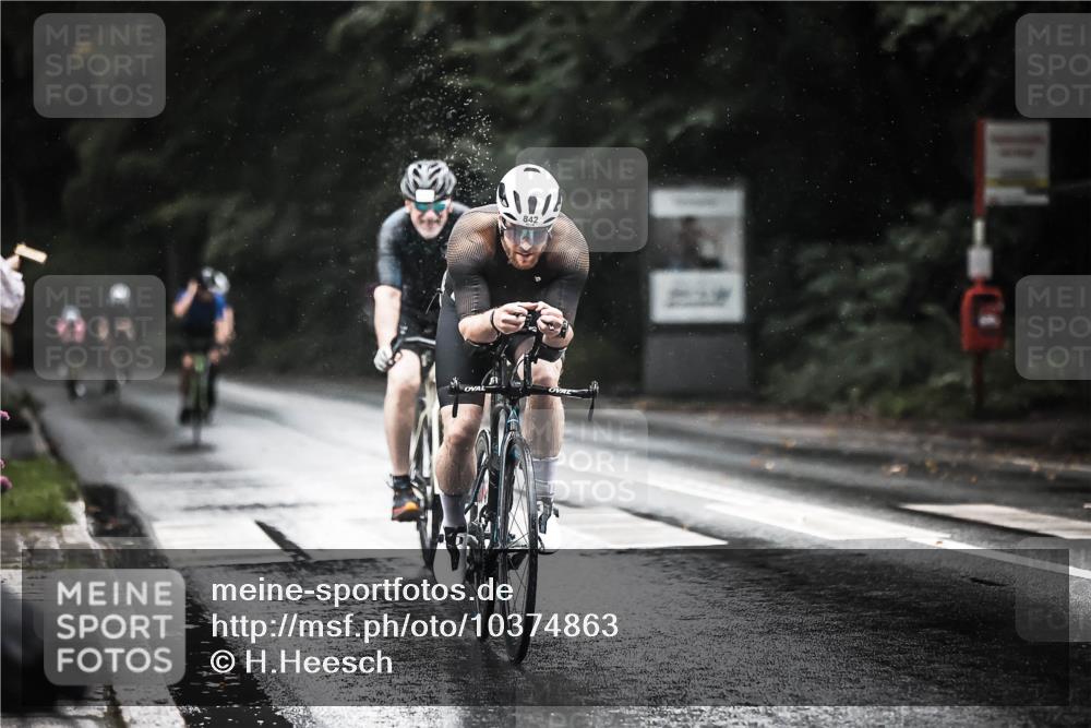 13.09.2026 - Stadtparktriathlon H.Heesch http://msf.ph/oto/10374863 13.09.2026 12:12:43 Radfahren 842, 857, 953, 970, 996, 1037 meine-sportfotos.de